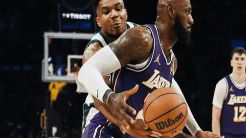 “郑钦文在迈阿密网球赛中顺利晋级16强”